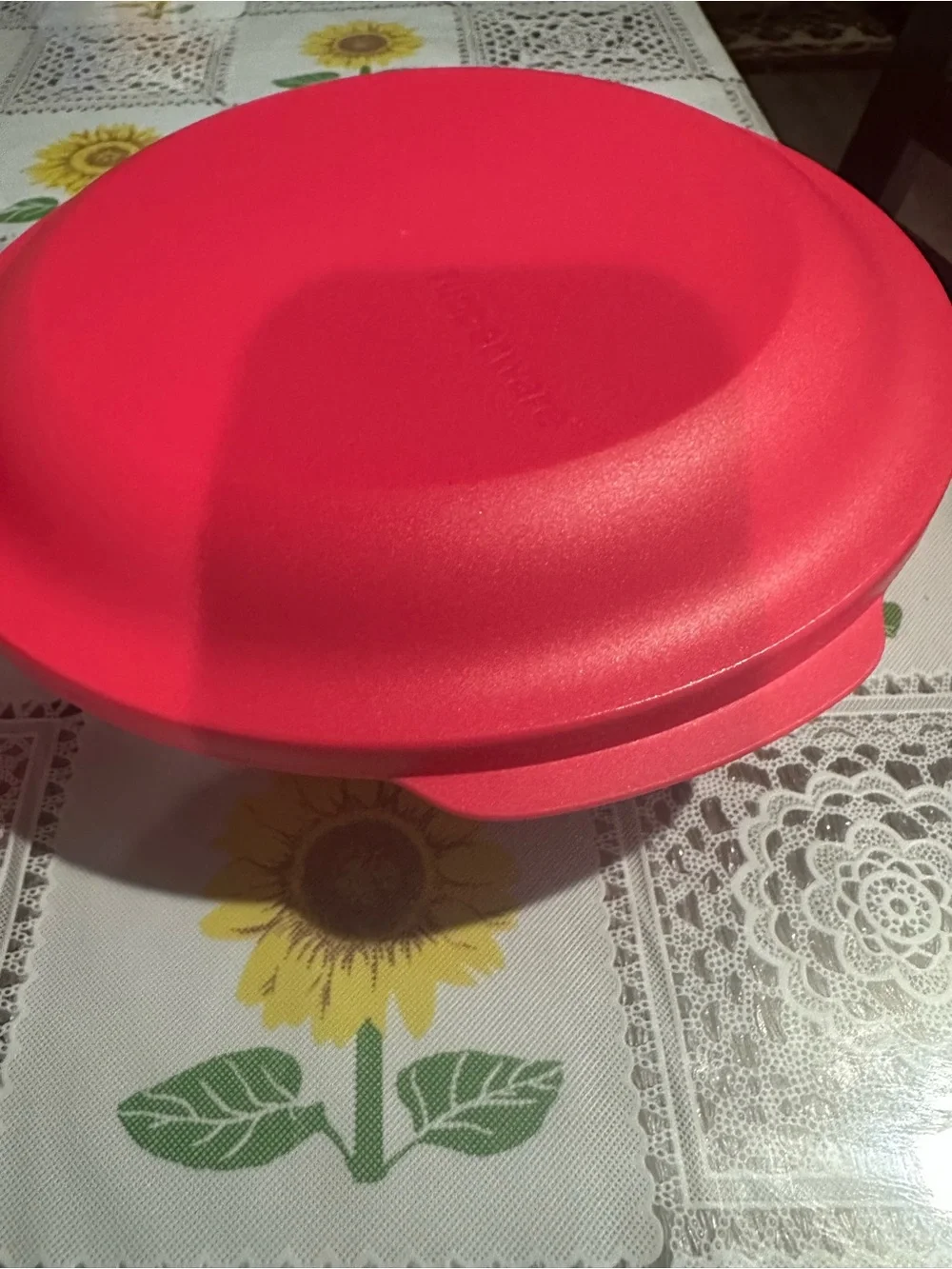 Tupperware Red Microwave/Serving Container Lid
